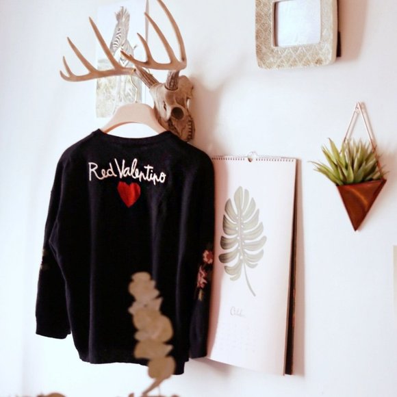 Red Valentino Eye and Flowers Embroidered Sweater - Picture 7 of 10